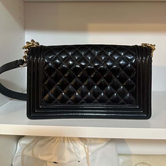 CHANEL Medium Boy Bag Patent Leather with Box - Picture 6 of 13